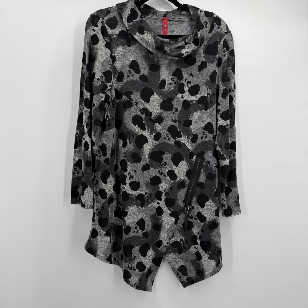 Ic By Connie K Tunic Top Womens Medium Gray Black Cowl Neck Asym Hem Print‎